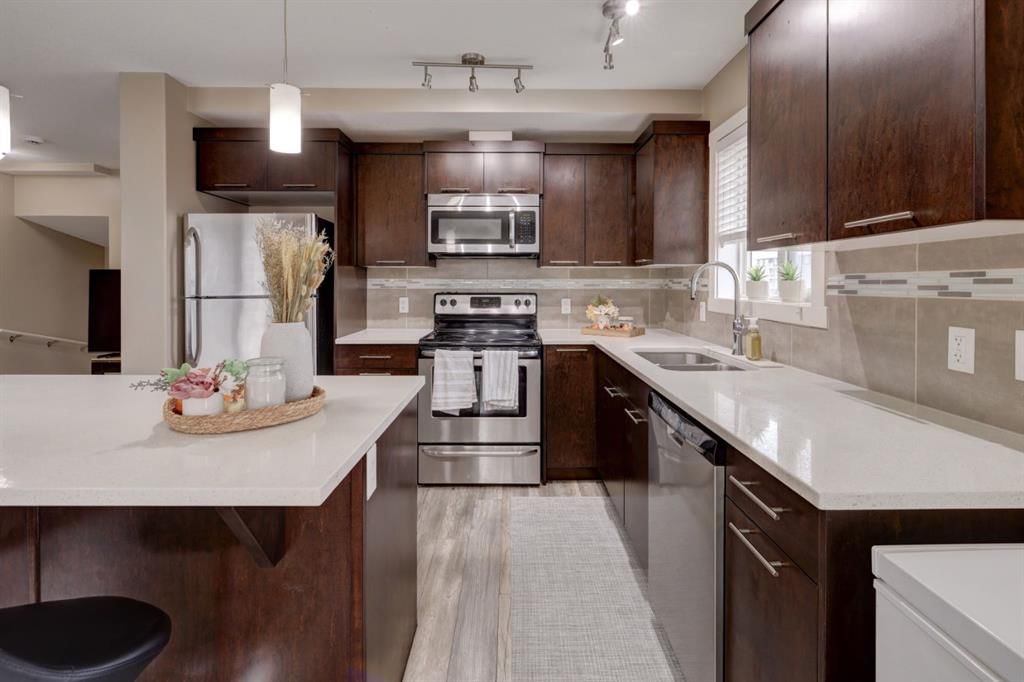 210 Skyview Ranch Grove NE, Calgary — photo 5 of 32