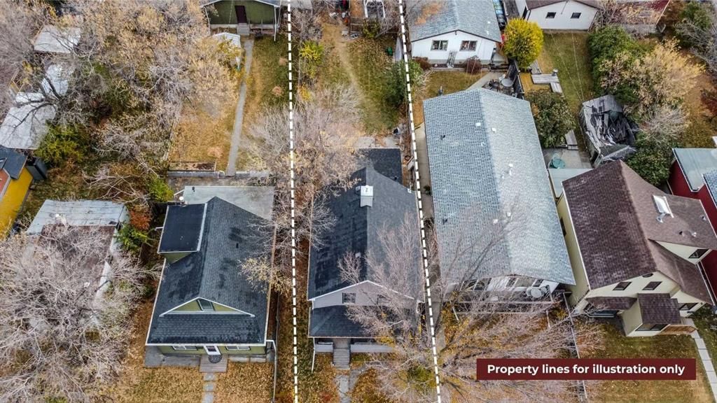 1112 8 Street SE, Calgary — main listing photo