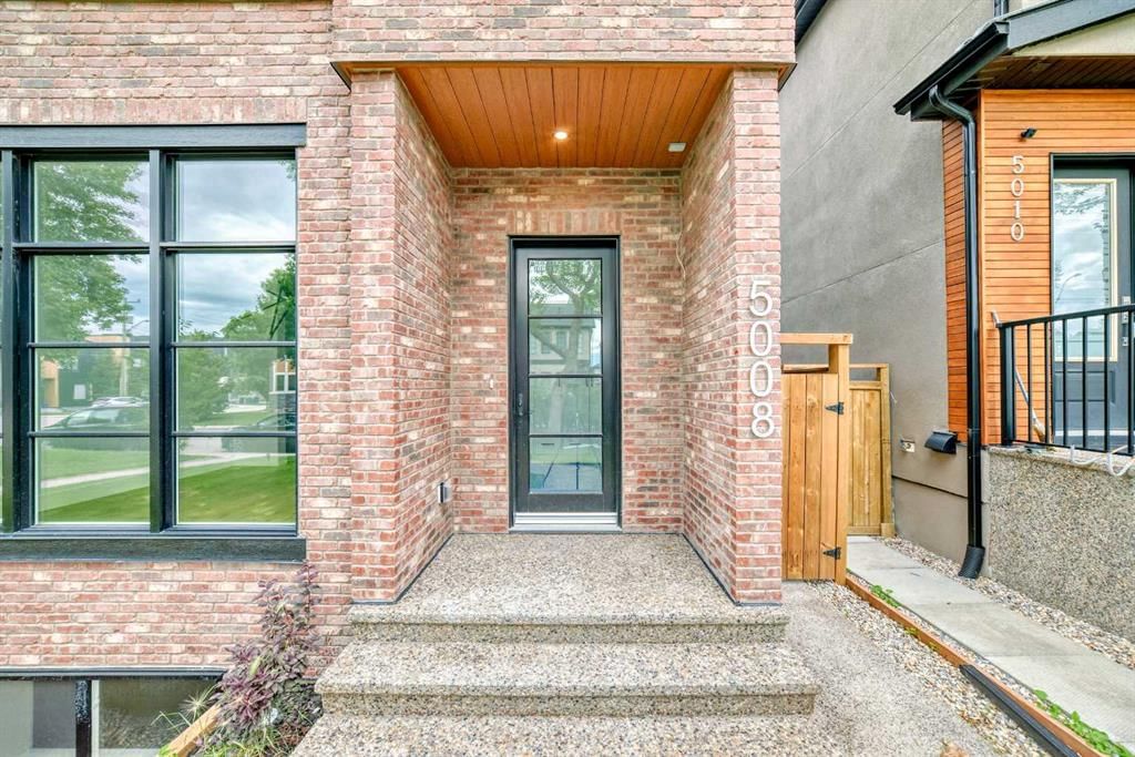 5008 21A Street SW, Calgary — photo 3 of 48