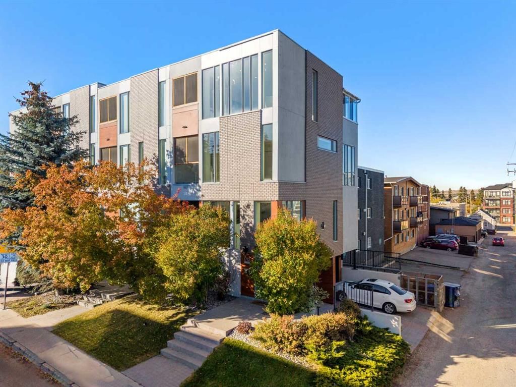 1712 19 Avenue SW, Calgary — photo 2 of 50