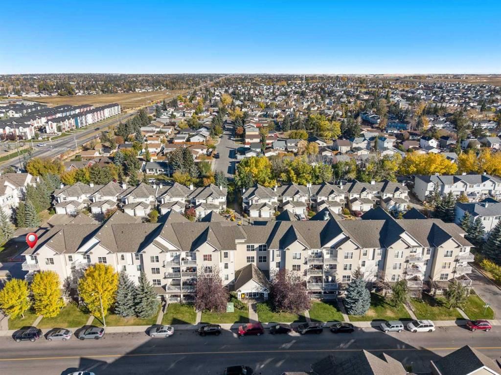 416, 2000 Applevillage Court SE, Calgary — photo 3 of 50