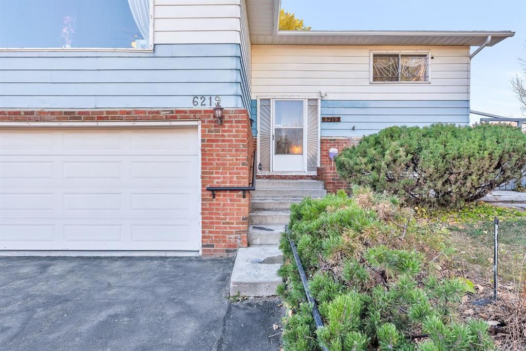 6219 19 Street SE, Calgary — photo 3 of 45