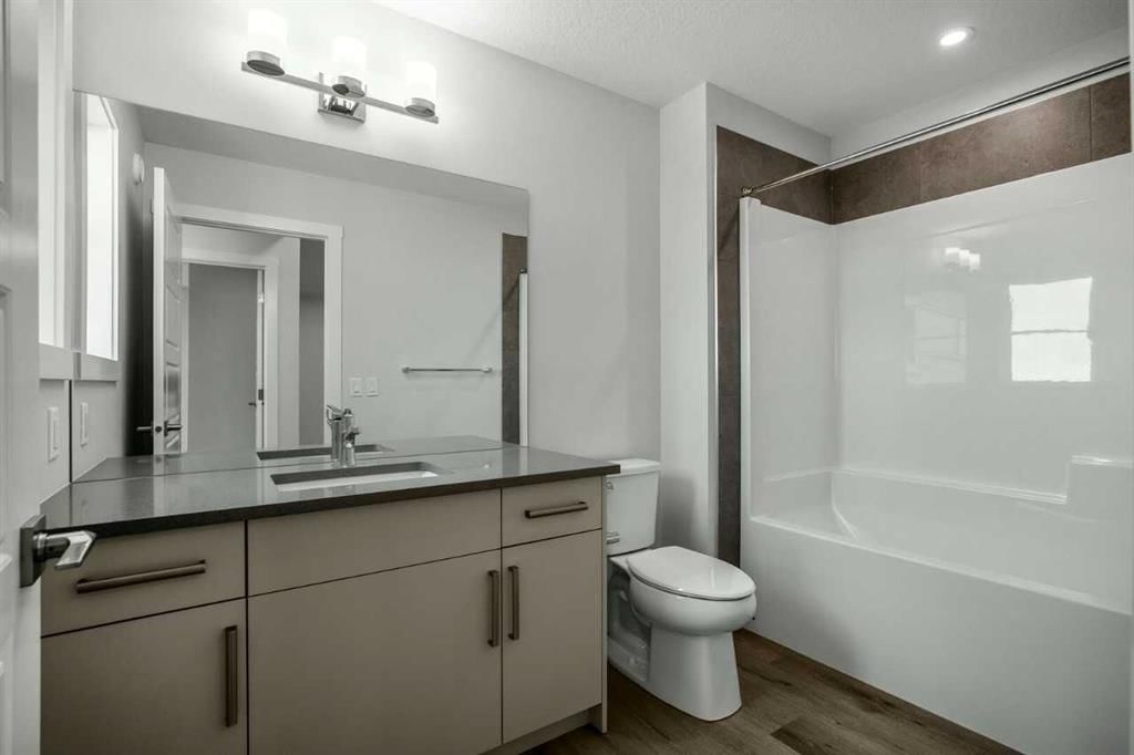 49 Heartwood Lane SE, Calgary — photo 5 of 15