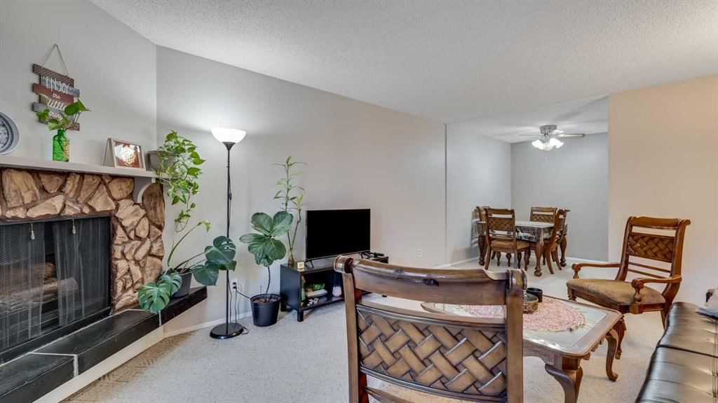 2208, 4001B 49 Street NW, Calgary — photo 5 of 21