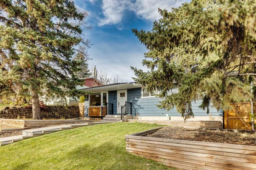 708 Sherman Avenue SW, Calgary — photo 2 of 38