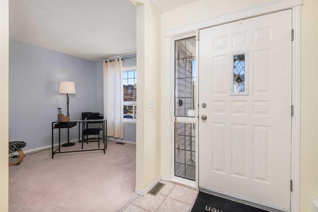 78 Covewood Circle NE, Calgary — photo 3 of 37