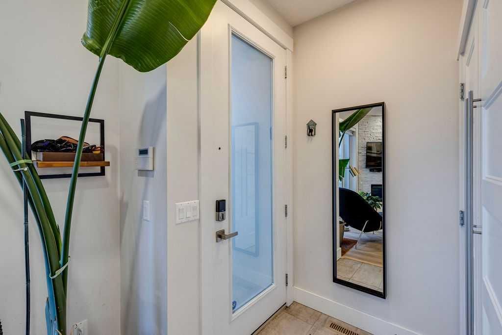 1, 123 12 Avenue NW, Calgary — photo 5 of 39