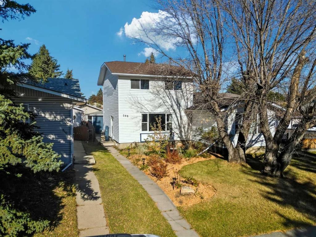 508 Queensland Place SE, Calgary — photo 3 of 50