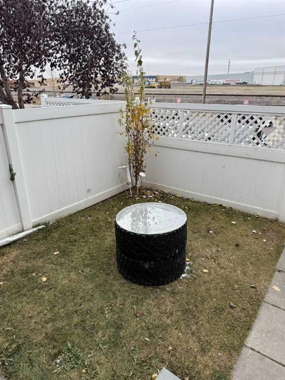 38, 4769 Hubalta Road SE, Calgary — photo 3 of 9