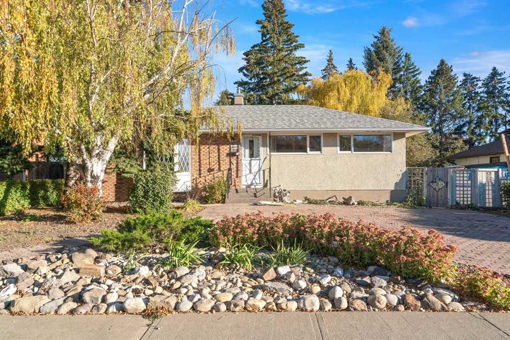 5316 Thorncliffe Drive NW, Calgary — main listing photo
