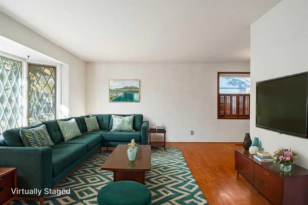 5316 Thorncliffe Drive NW, Calgary — photo 4 of 50
