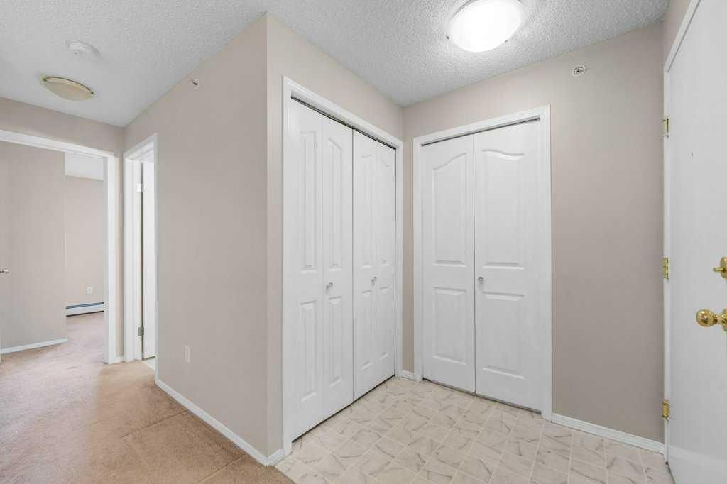 1410, 17 Country Village Bay NE, Calgary — photo 3 of 31