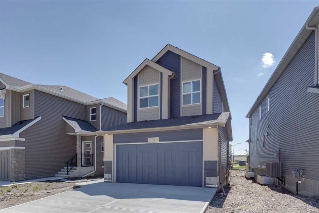 11 Lewiston View NE, Calgary — photo 3 of 38