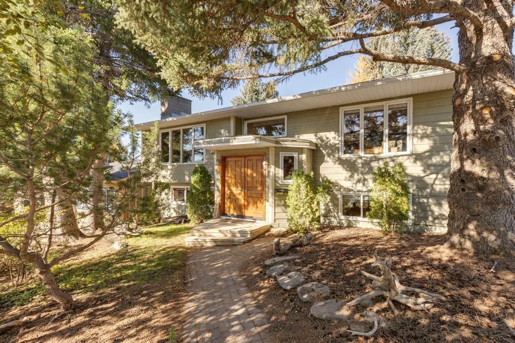 2712 Crawford Road NW, Calgary — main listing photo