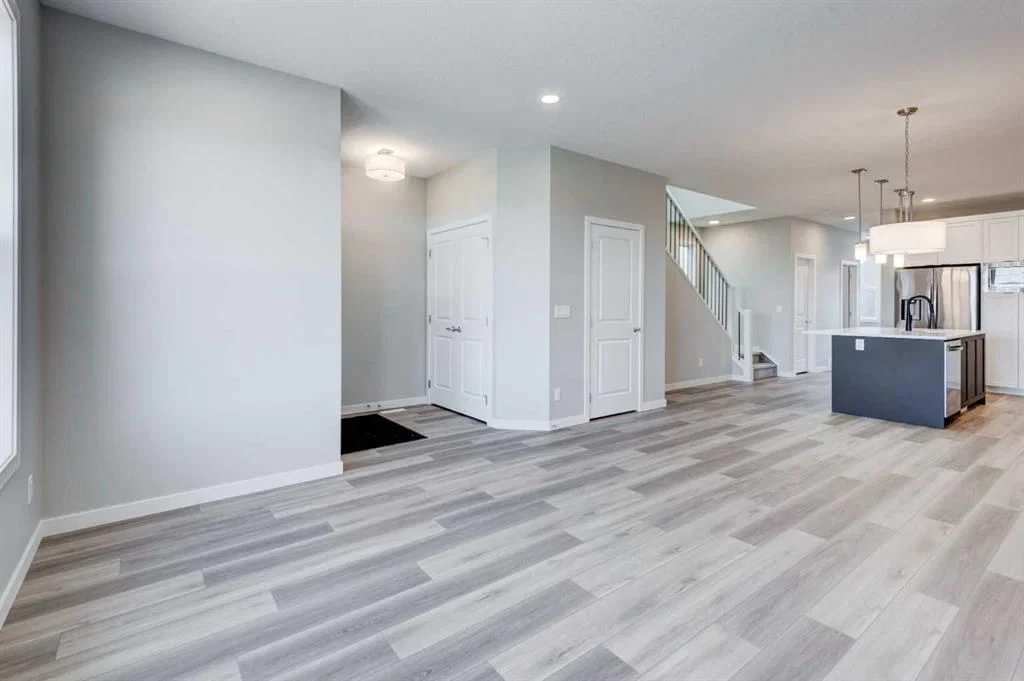 104 Mercado Road SE, Calgary — photo 3 of 34