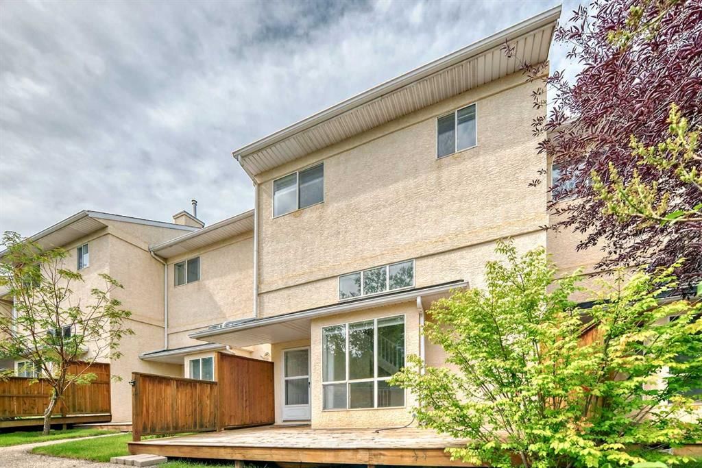 7 Millrose Place SW, Calgary — photo 3 of 47