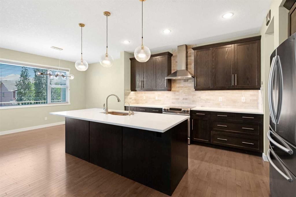 140 Nolancrest Green NW, Calgary — photo 3 of 48
