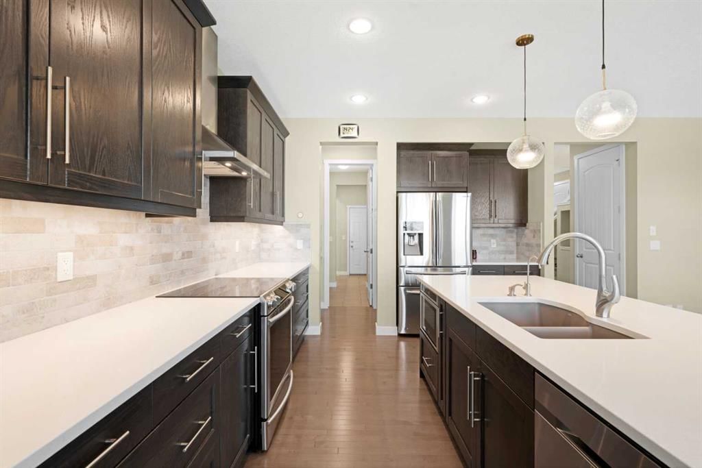 140 Nolancrest Green NW, Calgary — photo 5 of 48