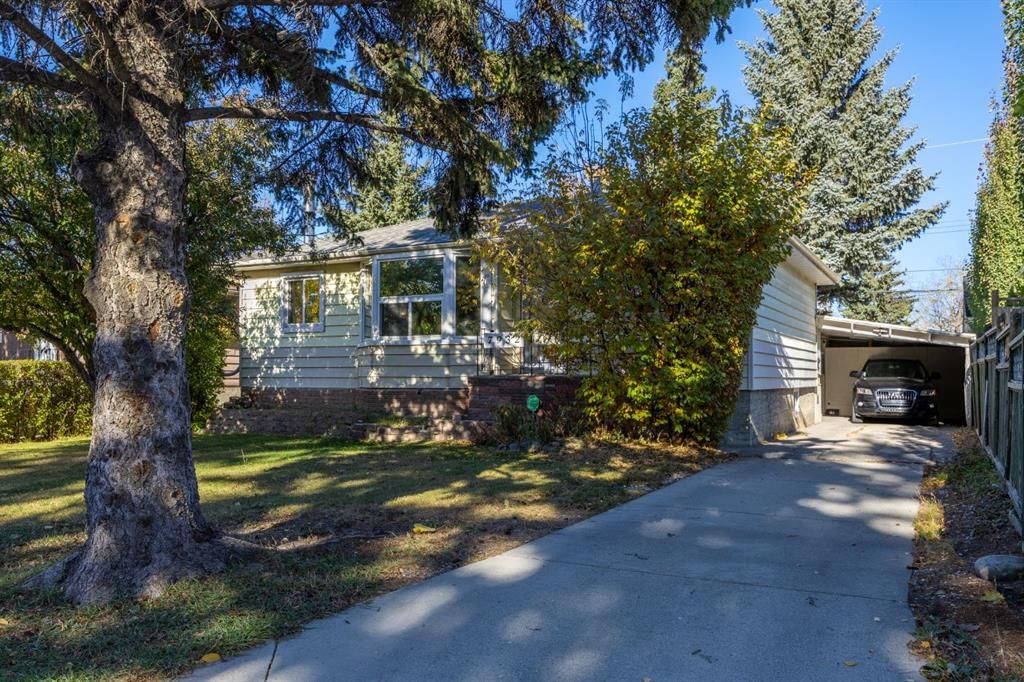 7932 36 Avenue NW, Calgary — photo 2 of 49