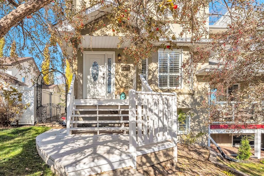 202 30 Avenue NW, Calgary — main listing photo