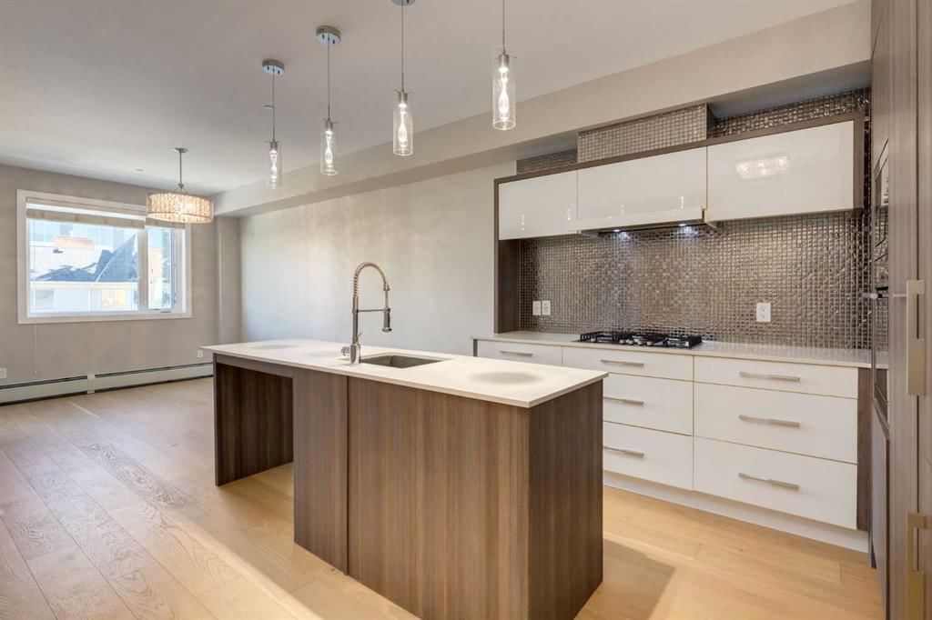205, 119 19 Street NW, Calgary — main listing photo