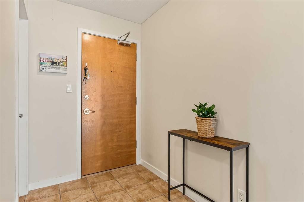 311, 1108 6 Avenue SW, Calgary — photo 5 of 45