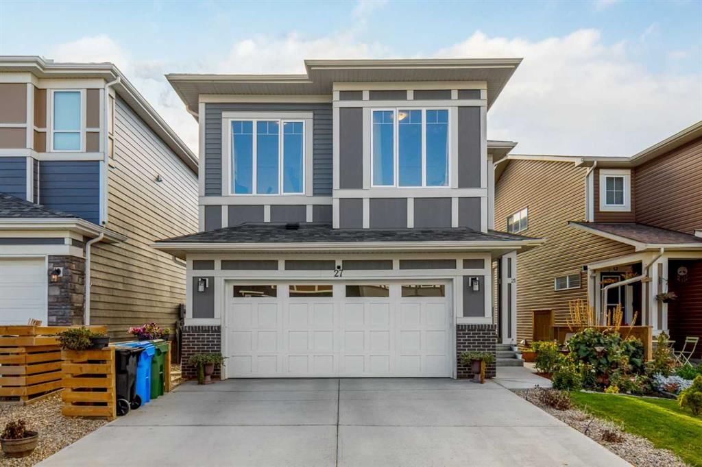 27 Lucas Terrace NW, Calgary — photo 2 of 50