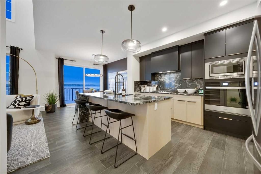 27 Creekstone Common SW, Calgary — photo 2 of 18