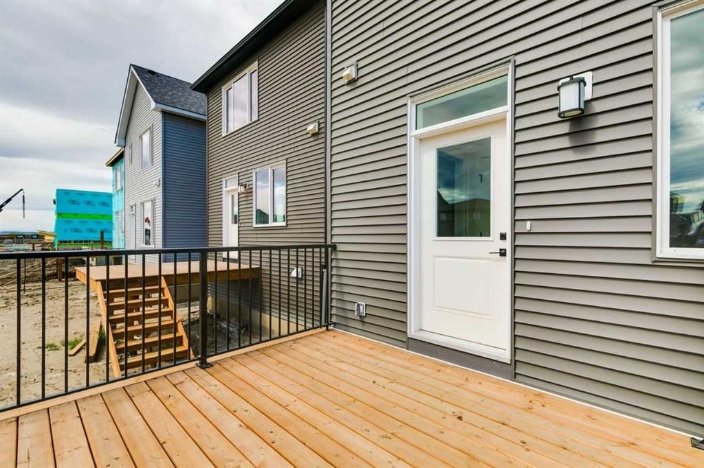 612 Buffaloberry Manor SE, Calgary — photo 3 of 36