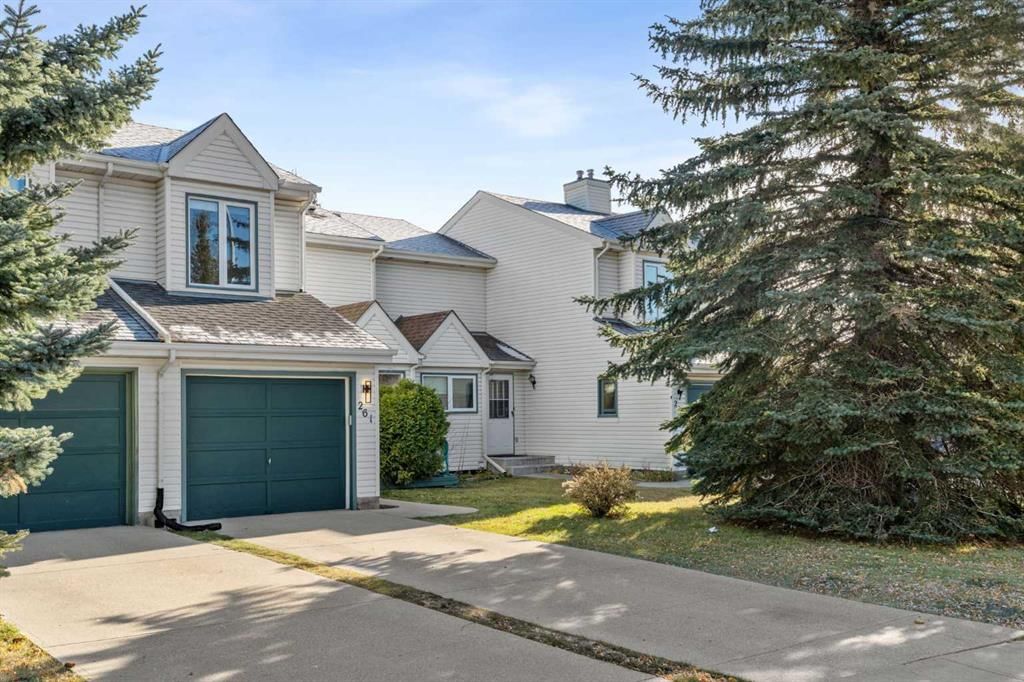 261 Sandringham Road NW, Calgary — main listing photo