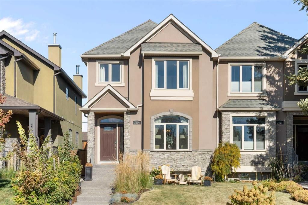 2434 31 Avenue SW, Calgary — photo 3 of 46