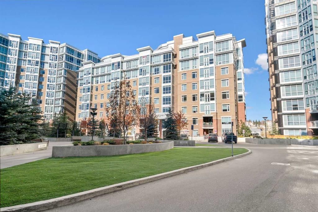 402, 24 Varsity Estates Circle NW, Calgary — main listing photo