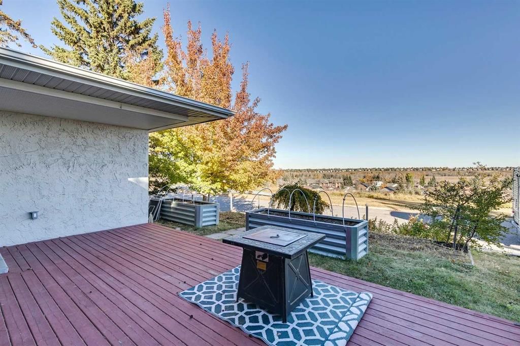 280 Deercliff Road SE, Calgary — photo 3 of 48