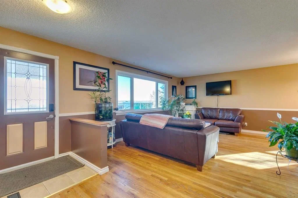 280 Deercliff Road SE, Calgary — photo 5 of 48