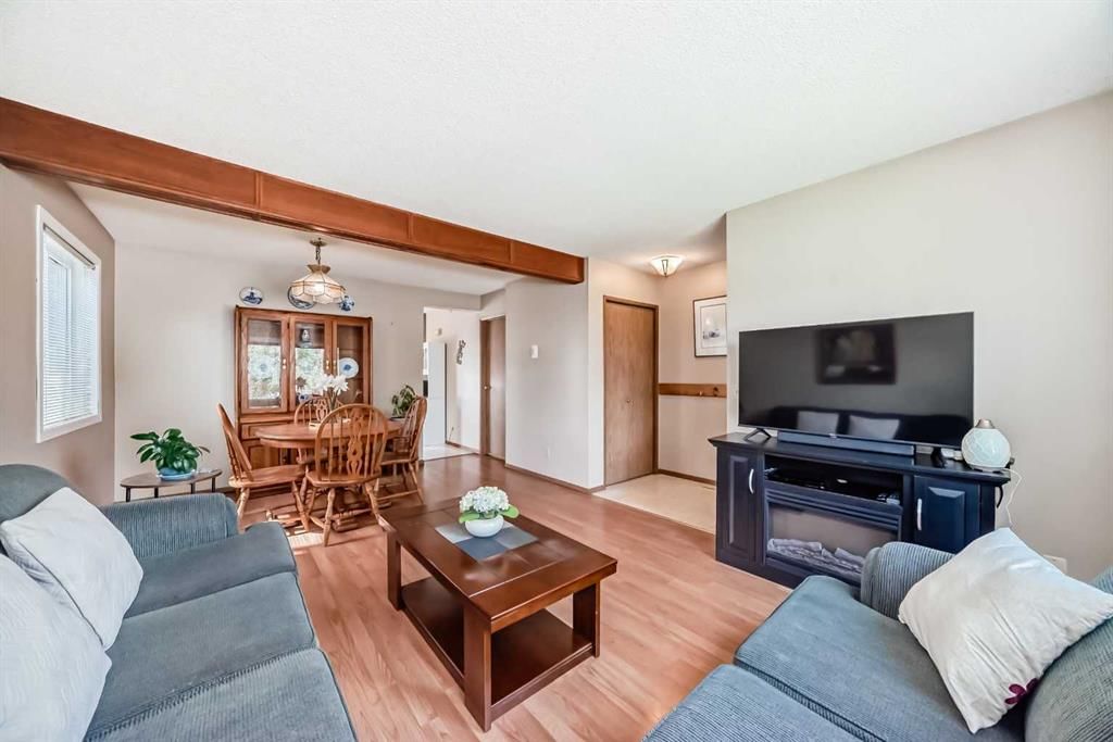 223 Martindale Boulevard NE, Calgary — photo 3 of 42