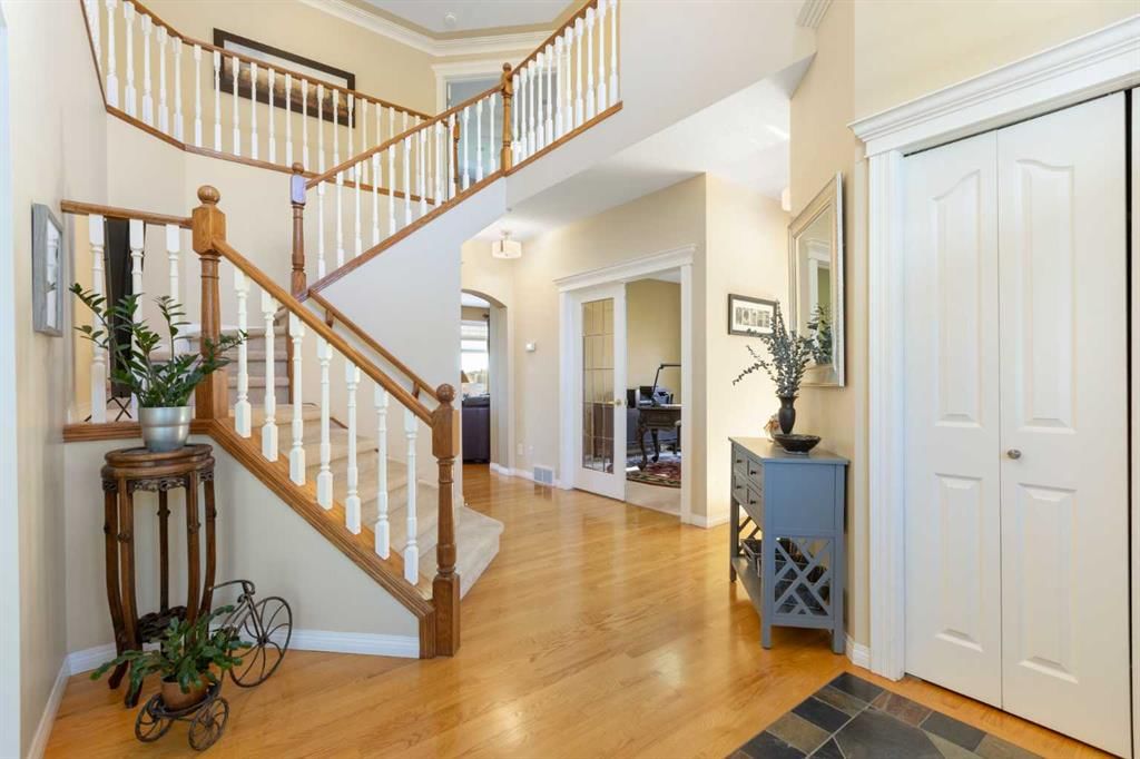 22 Hamptons Heights NW, Calgary — photo 3 of 50