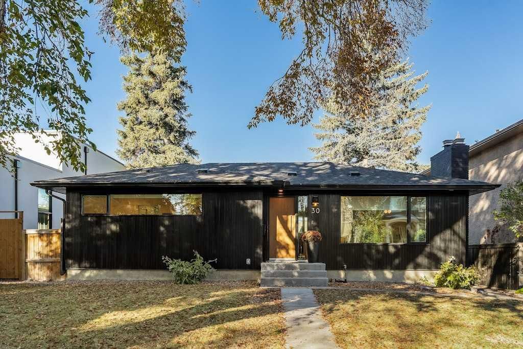 30 Lissington Drive SW, Calgary — main listing photo