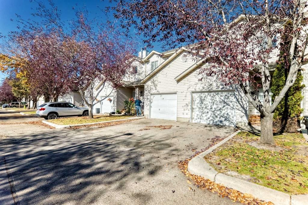 184 Mt Aberdeen Manor SE, Calgary — photo 3 of 48