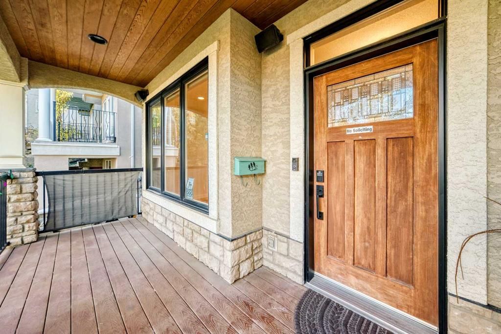 3609 Parkhill Street SW, Calgary — photo 3 of 41