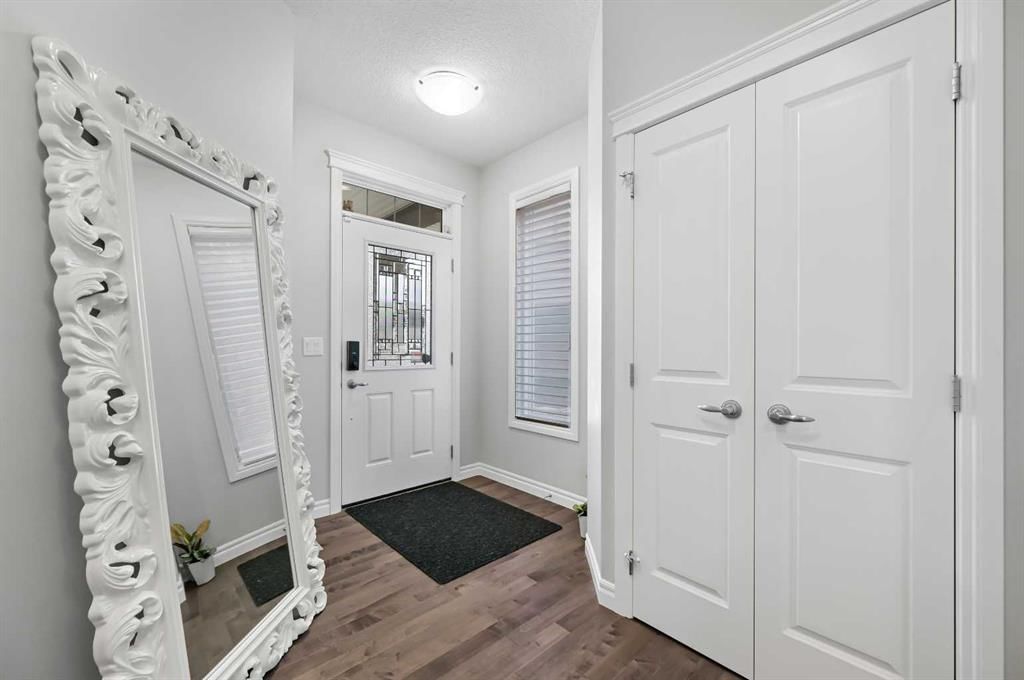 43 Nolancrest Manor NW, Calgary — photo 2 of 46