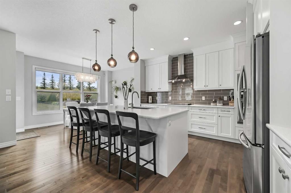43 Nolancrest Manor NW, Calgary — photo 4 of 46