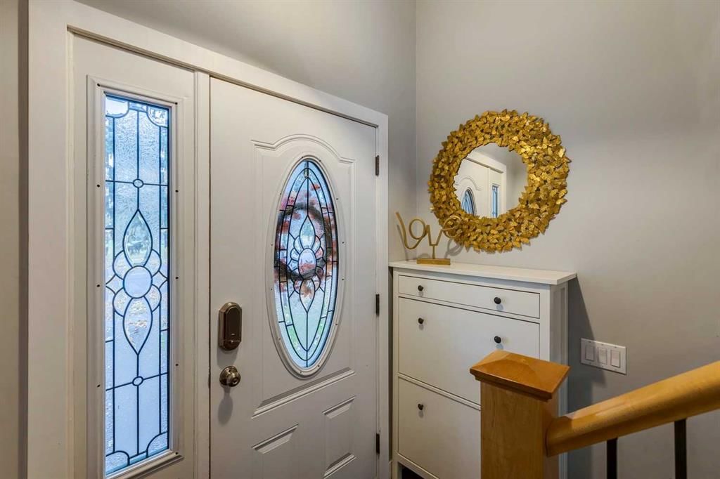 9927 Oakfield Drive SW, Calgary — photo 2 of 47