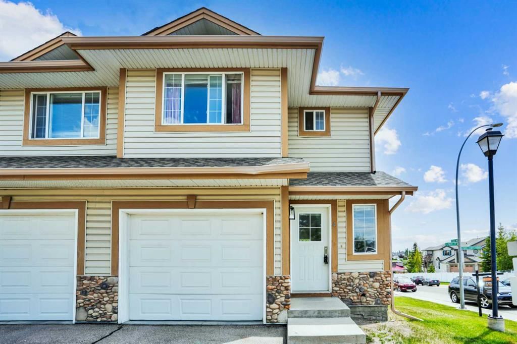 4 Citadel Point NW, Calgary — photo 2 of 26