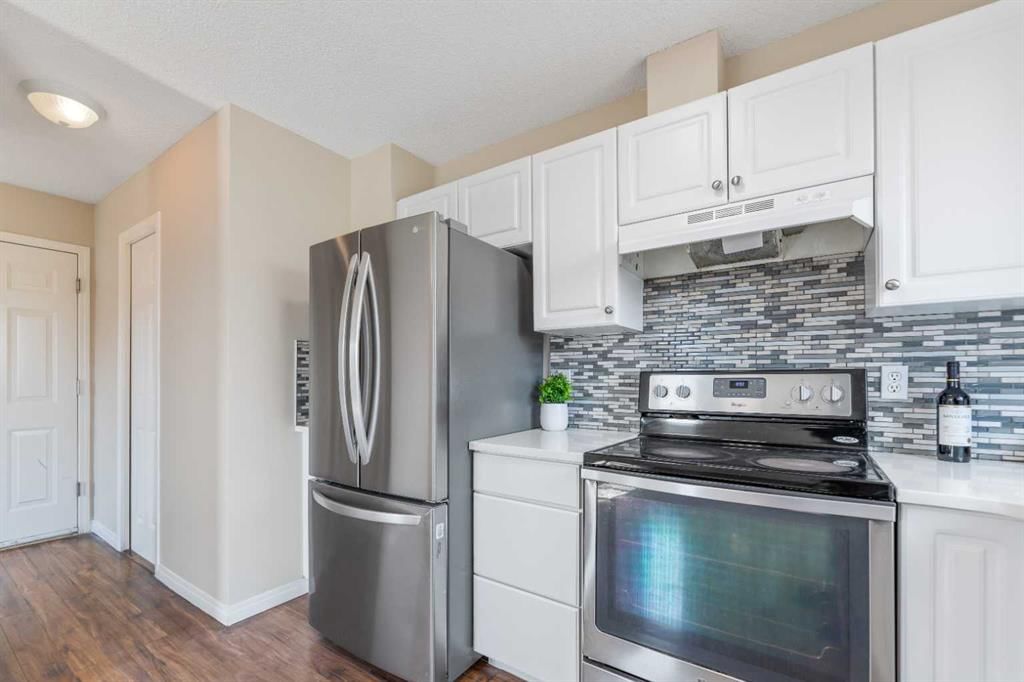 4 Citadel Point NW, Calgary — photo 4 of 26