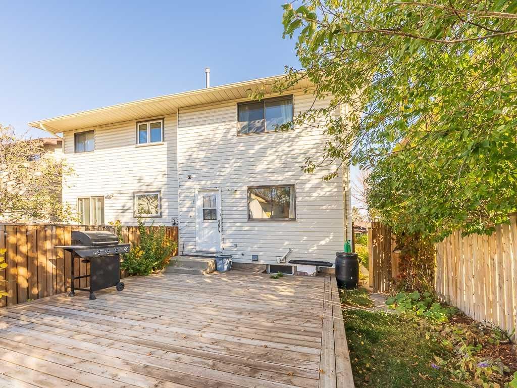147 Berwick Way NW, Calgary — photo 2 of 25