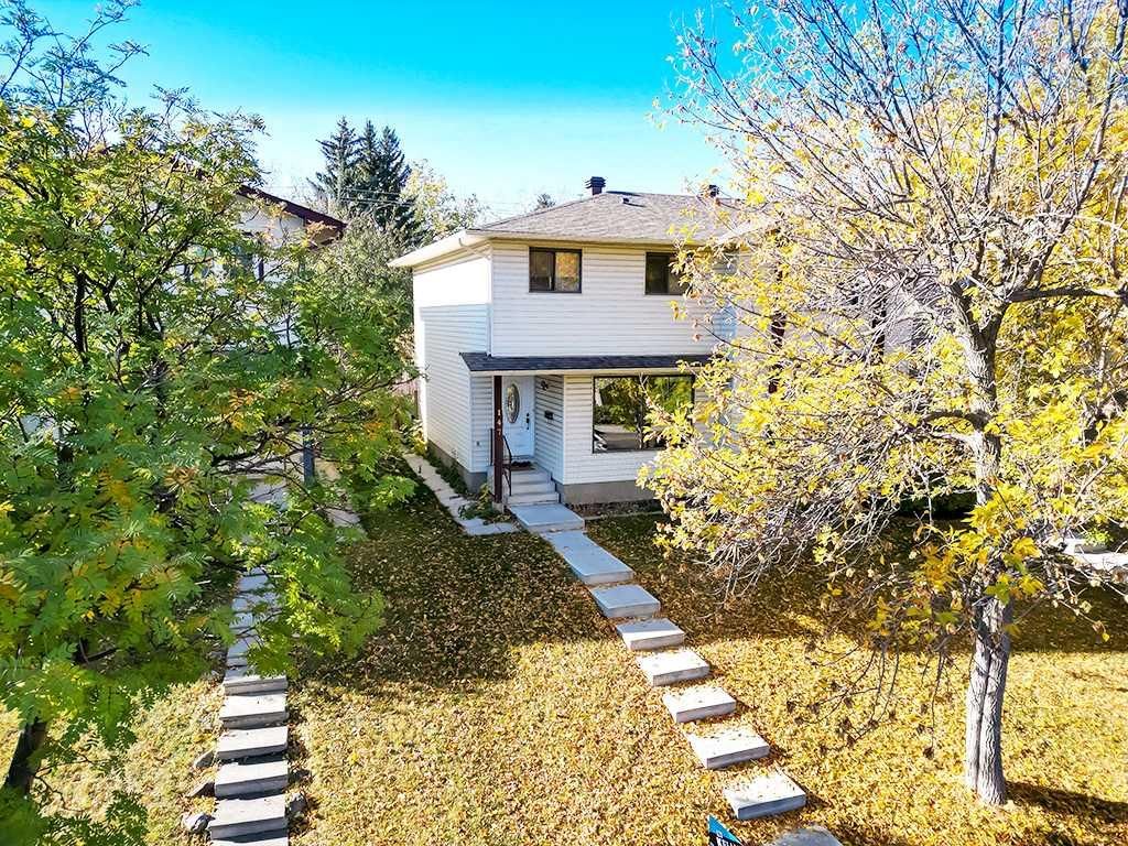 147 Berwick Way NW, Calgary — photo 4 of 25