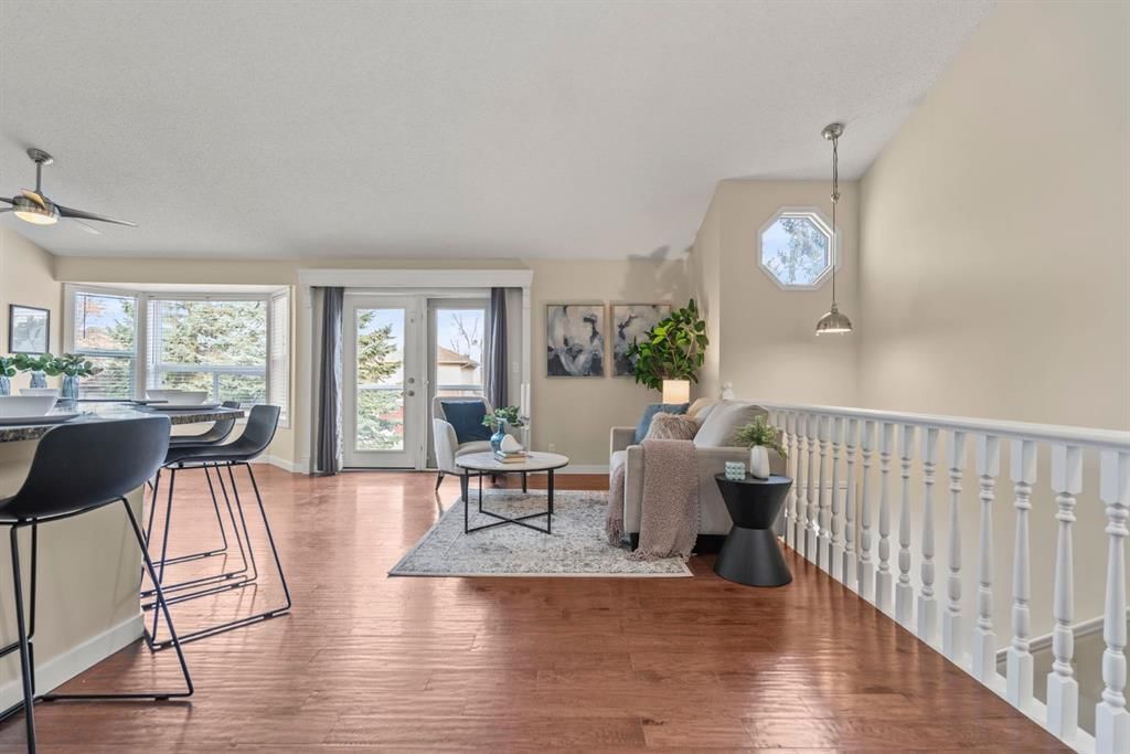 132 Deersaxon Circle SE, Calgary — photo 3 of 48