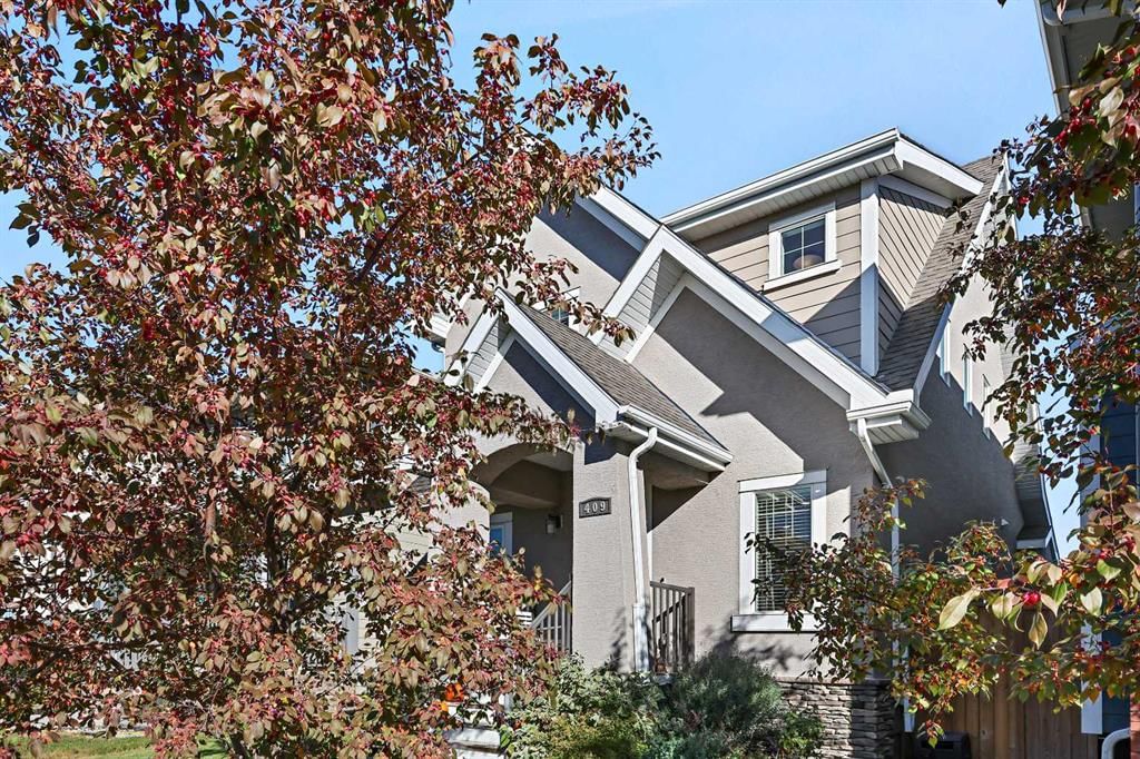 409 Marquis Heights SE, Calgary — photo 2 of 50