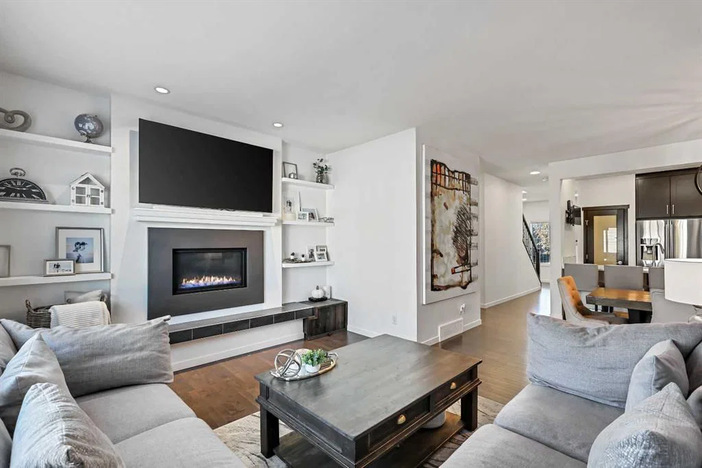 409 Marquis Heights SE, Calgary — photo 3 of 50