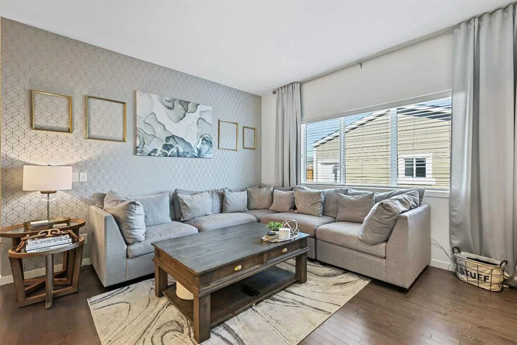 409 Marquis Heights SE, Calgary — photo 5 of 50